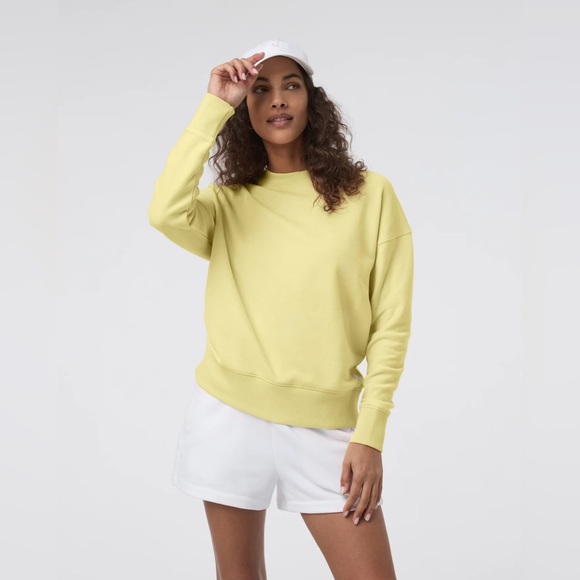 Vuori Tops - NWT RARE Vuori Sedona Weekender Crew Sunlight SOLD OUT Size Medium